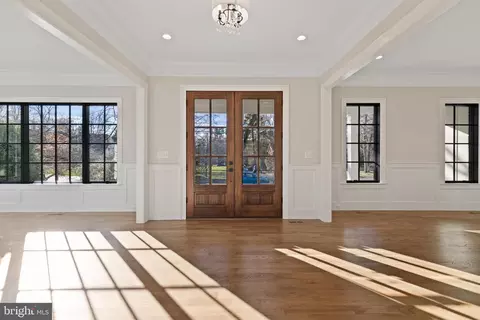 Entry Way - 1907 Bargo Ct, Mclean, VA 22101 photo 3 of 21