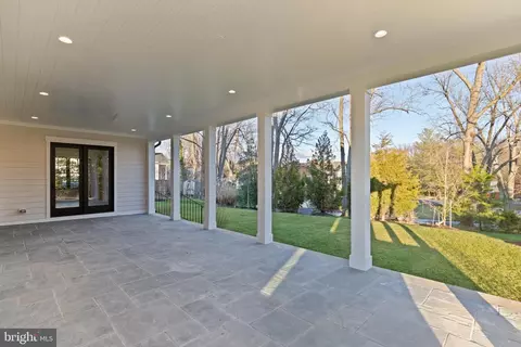 Exterior - 1907 Bargo Ct, Mclean, VA 22101 photo 6 of 11