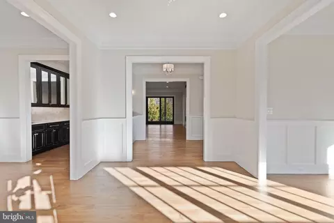 Entry Way - 1907 Bargo Ct, Mclean, VA 22101 photo 4 of 21