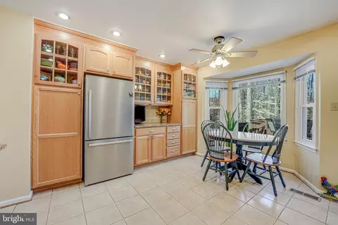 7006 Barnacle Pl, Burke, VA 22015 photo 14