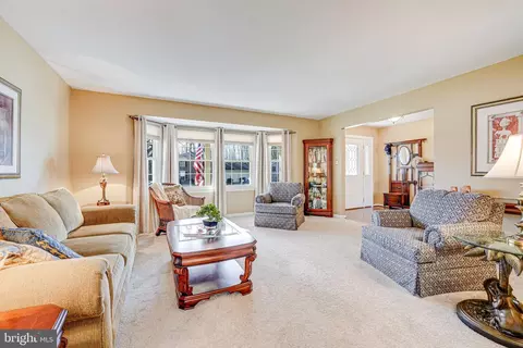 7006 Barnacle Pl, Burke, VA 22015 photo 10