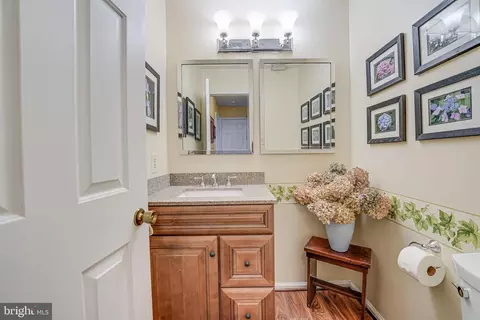 7006 Barnacle Pl, Burke, VA 22015 photo 19
