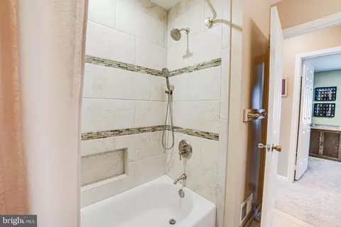 7006 Barnacle Pl, Burke, VA 22015 photo 35