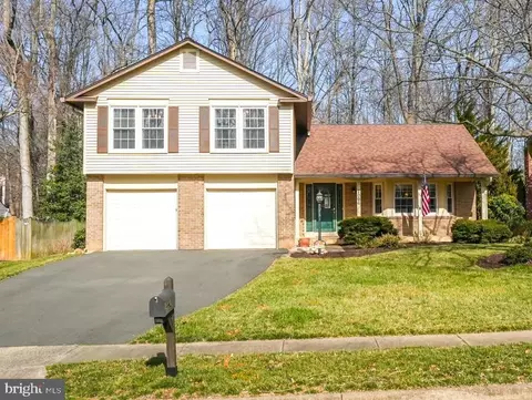7006 Barnacle Pl, Burke, VA 22015