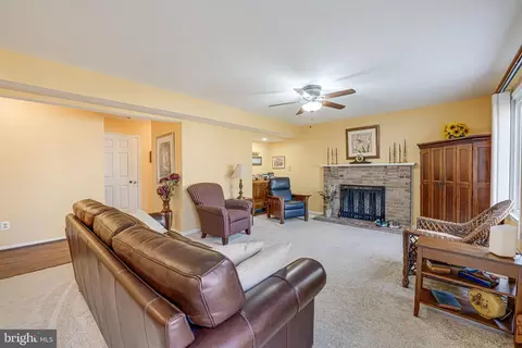 7006 Barnacle Pl, Burke, VA 22015 photo 18