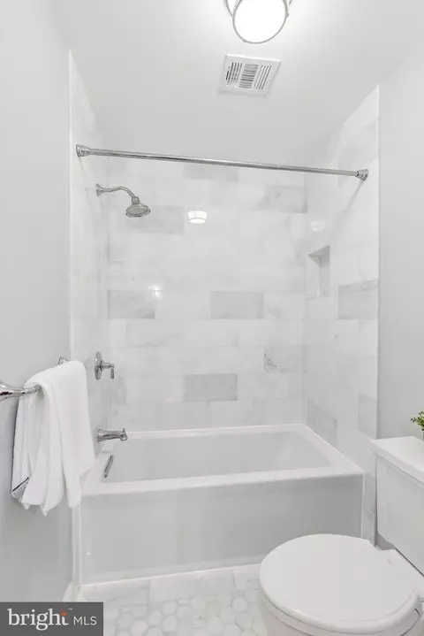 8702 Old Dominion Dr, Mclean, VA 22102 photo 35