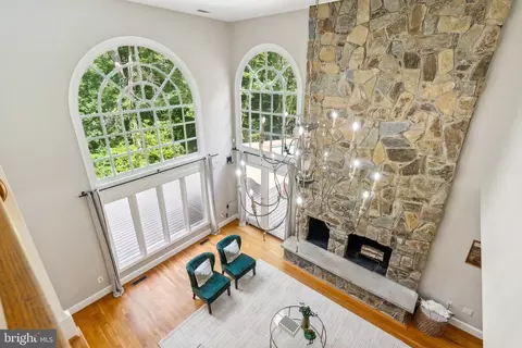 8702 Old Dominion Dr, Mclean, VA 22102 photo 17