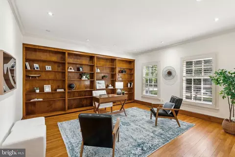 8702 Old Dominion Dr, Mclean, VA 22102 photo 5