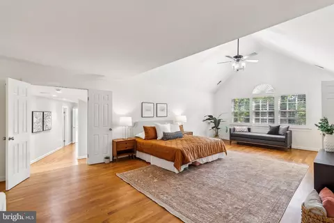 8702 Old Dominion Dr, Mclean, VA 22102 photo 24