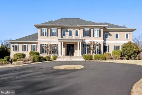 10400 Hunters Valley Rd, Vienna, VA 22181