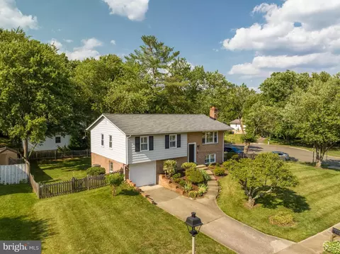 508 Fillmore St, Herndon, VA 20170