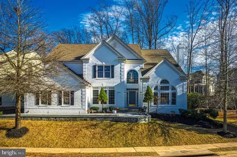 4985 Collin Chase Pl, Fairfax, VA 22030