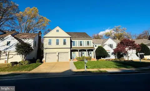 9706 Hidden Valley Rd, Vienna, VA 22181