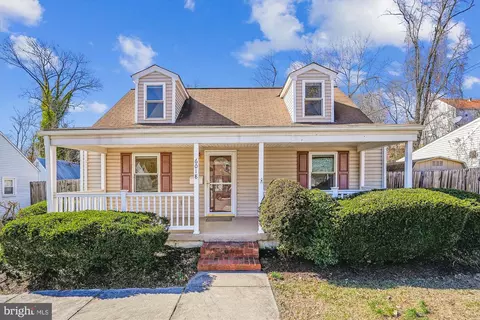 6018 Rixey Dr, Alexandria, VA 22303
