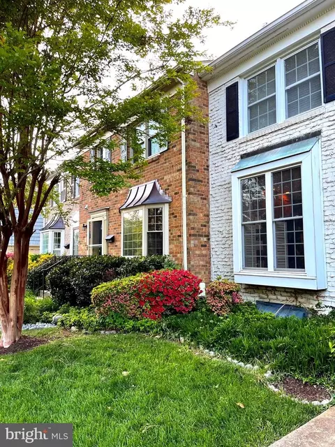 7378 Eldorado St, Mclean, VA 22102 photo 2