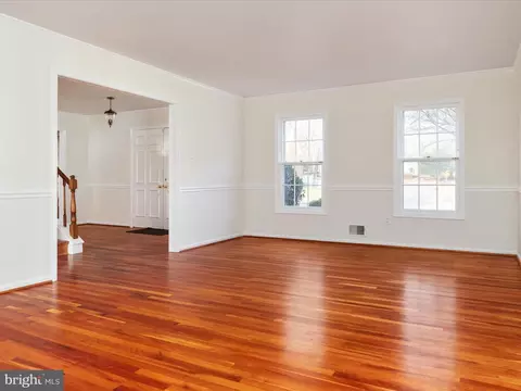 Living - 11922 Blue Spruce Rd, Reston, VA 20191 photo 5 of 9