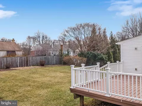 Exterior - 11922 Blue Spruce Rd, Reston, VA 20191 photo 9 of 13