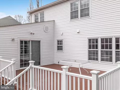Exterior - 11922 Blue Spruce Rd, Reston, VA 20191 photo 3 of 13