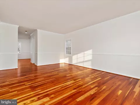 Living - 11922 Blue Spruce Rd, Reston, VA 20191 photo 8 of 9