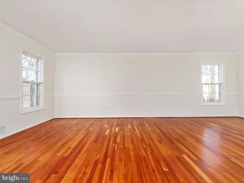 Living - 11922 Blue Spruce Rd, Reston, VA 20191 photo 6 of 9