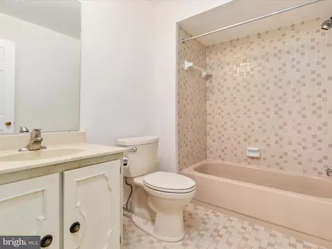 Bath - 11922 Blue Spruce Rd, Reston, VA 20191 photo 3 of 7