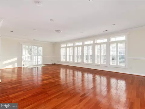 Living - 11922 Blue Spruce Rd, Reston, VA 20191 photo 3 of 9