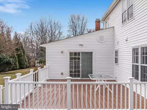 Exterior - 11922 Blue Spruce Rd, Reston, VA 20191 photo 7 of 13