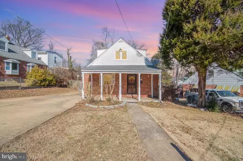 7214 Tyler Ave, Falls Church, VA 22042
