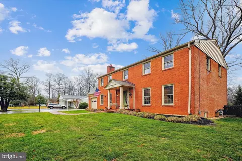 4000 Robertson Blvd, Alexandria, VA 22309
