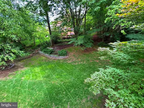 Exterior - 6100 Solitaire Way, Mclean, VA 22101 photo 8 of 10