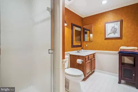 Bath - 6100 Solitaire Way, Mclean, VA 22101 photo 6 of 6