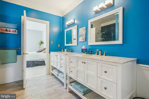 Bath - 6100 Solitaire Way, Mclean, VA 22101 photo 3 of 6