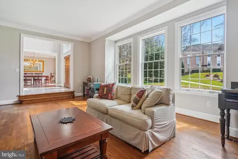 Living - 6100 Solitaire Way, Mclean, VA 22101 photo 3 of 4