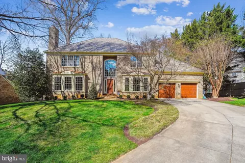 Exterior - 6100 Solitaire Way, Mclean, VA 22101 photo 5 of 10