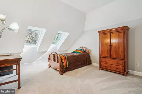 Bedroom - 6100 Solitaire Way, Mclean, VA 22101 photo 9 of 11