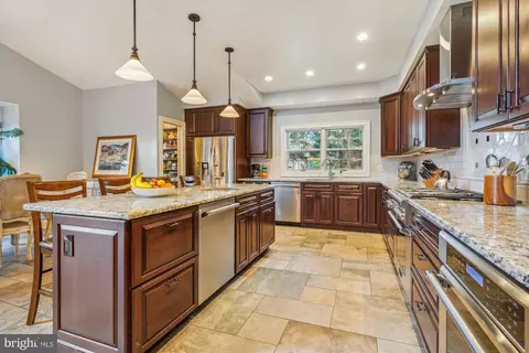 Kitchen - 6100 Solitaire Way, Mclean, VA 22101 photo 2 of 5