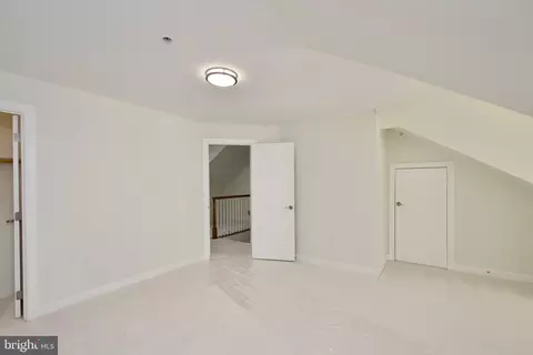 7404 Seneca Ridge Dr, Mclean, VA 22102 photo 28