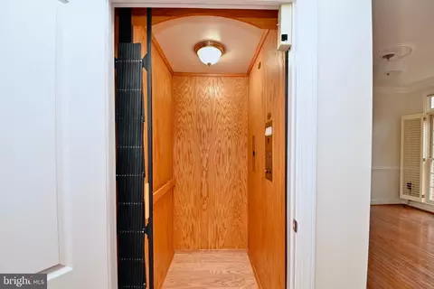 7404 Seneca Ridge Dr, Mclean, VA 22102 photo 4