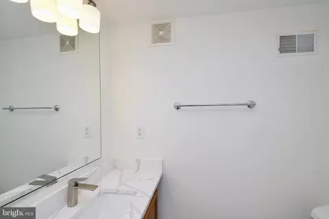 7404 Seneca Ridge Dr, Mclean, VA 22102 photo 37