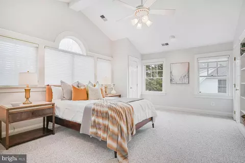 Bedroom - 2012 Rockingham St, Mclean, VA 22101 photo 3 of 6