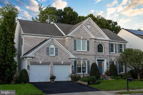 8212 Pasquel Flower Pl, Lorton, VA 22079