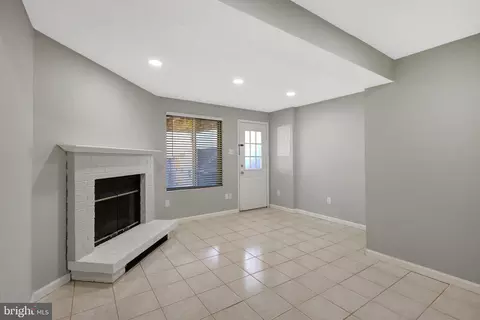 8414 Red Eagle Ct, Lorton, VA 22079 photo 24