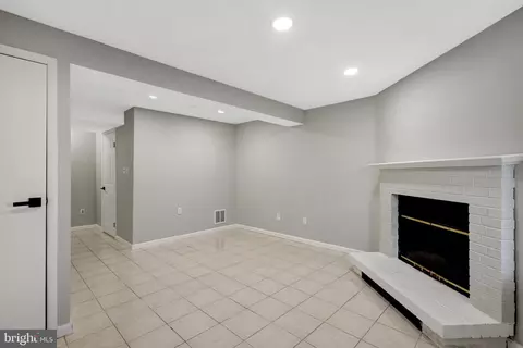 8414 Red Eagle Ct, Lorton, VA 22079 photo 25
