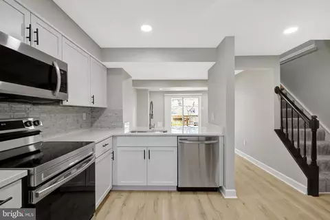 8414 Red Eagle Ct, Lorton, VA 22079 photo 7