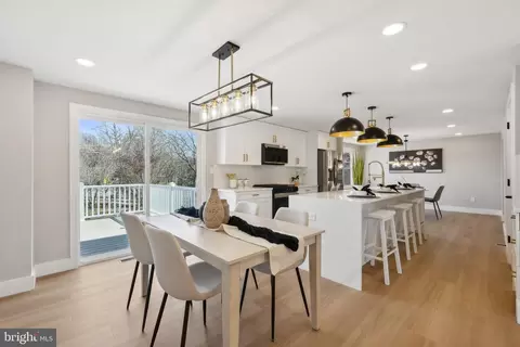 9900 Manet Rd, Burke, VA 22015