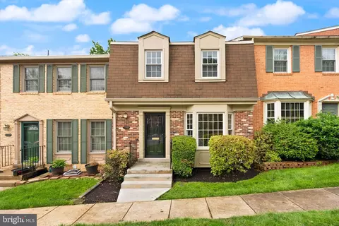 7315 Rockford Dr, Falls Church, VA 22043
