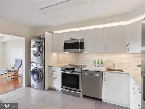 3713 George Mason #515 W, Falls Church, VA 22041
