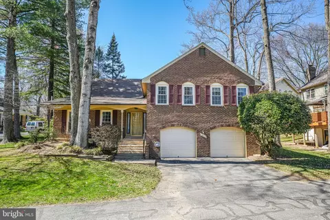 10713 Dundas Oak Ct, Burke, VA 22015