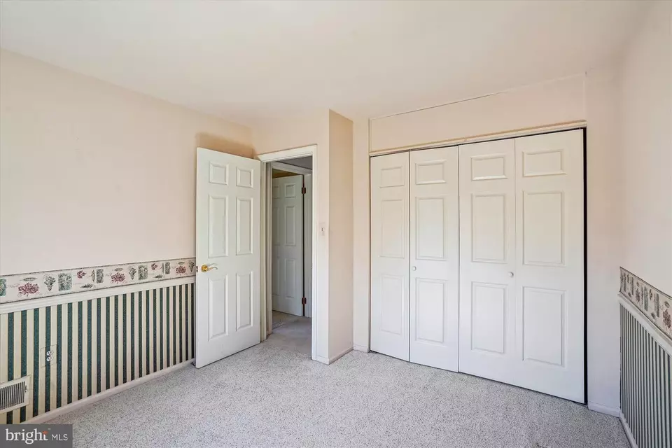 Bedroom - 10525 Brevity Dr, Great Falls, VA 22066 photo 4 of 6
