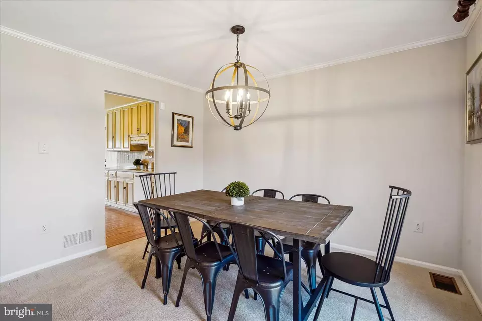 Dining - 10525 Brevity Dr, Great Falls, VA 22066 photo 3 of 3